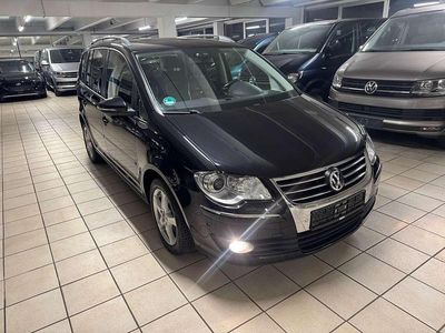 Deep black perleffekt Gebraucht 2009 VW Touran Highline Van / Kleinbus | 4.999 € (Fairer Preis)