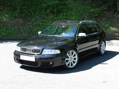 Gebraucht Audi RS4 381 PS (280 kW) 2001 Brilliantschwarz Kombi