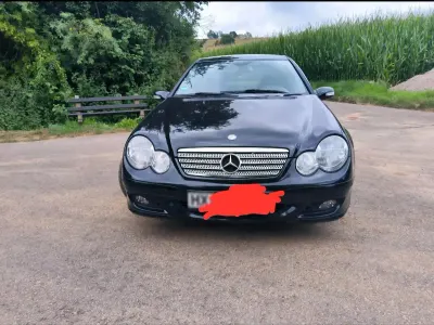Gebraucht Mercedes C180 143 PS (105 kW) 2007 Schwarz Coupé