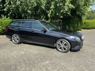 Gebraucht Mercedes E250 Avantgarde 204 PS (150 kW) 2013 Schwarz Kombi