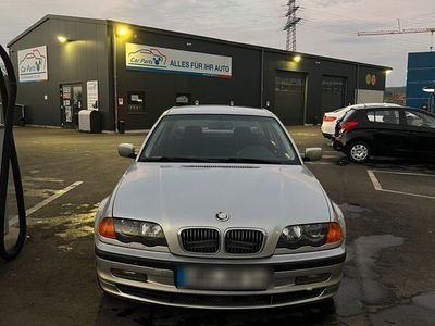 gebraucht BMW 323 i vieles Neu!