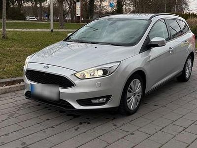 Gebraucht Ford Focus Trend 120 PS (88 kW) 2017 Silber Kombi