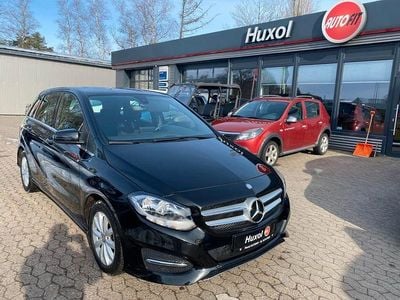 Gebraucht Mercedes B180 Style 125 PS (91 kW) 2015 Schwarz Van / Kleinbus