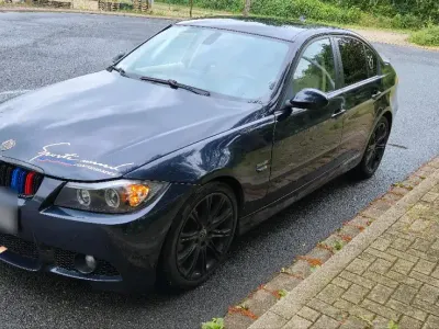 Gebraucht BMW 318 M Sport 122 PS (89 kW) 2006 Blau Limousine