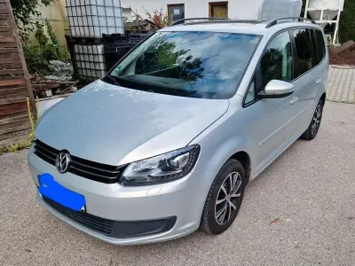 Gebraucht VW Touran Comfortline 140 PS (102 kW) 2011 Silber Van / Kleinbus