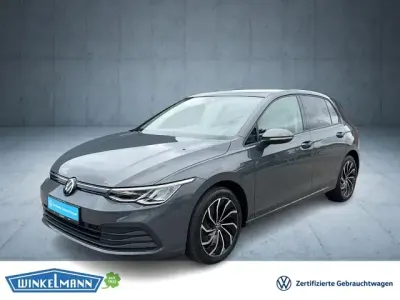 Gebraucht VW Golf VIII Life 150 PS (110 kW) 2022 Grau Limousine