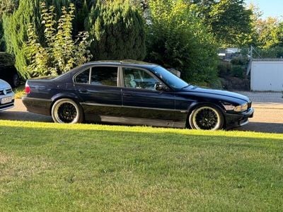 BMW 728