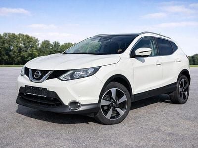 Gebraucht Nissan Qashqai 131 PS (96 kW) 2017 Weiß SUV