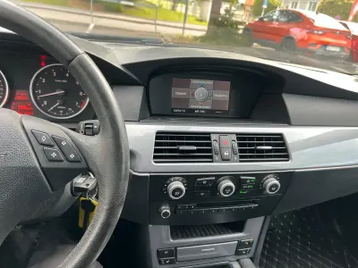 Gebraucht BMW 523 170 PS (125 kW) 2007 Grün Limousine