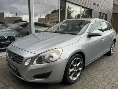 Gebraucht Volvo V60 Ocean Race 114 PS (83 kW) 2012 Silber Kombi