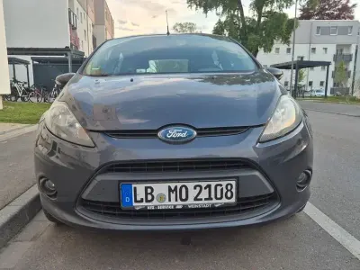 Usata Ford Fiesta Trend 82 CV (60 kW) 2009 Grigio Berlina