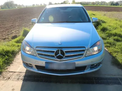 Używany Mercedes C250 204 KM (150 kW) 2010 Srebrny Sedan/Limuzyna