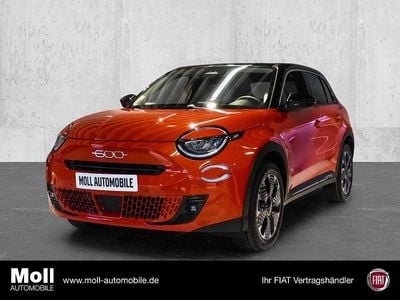 Neu Fiat 600 La Prima 145 PS (106 kW) 2025 Gruen SUV