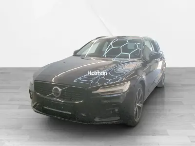 Gebraucht Volvo V60 Plus 197 PS (144 kW) 2024 Schwarz Kombi