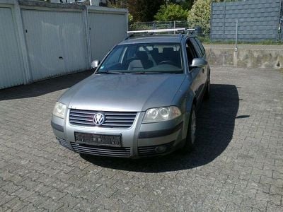 Gebraucht VW Passat Highline 136 PS (100 kW) 2004 Grau Kombi