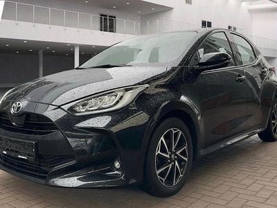 Gebraucht Toyota Yaris Club 72 PS (52 kW) 2021 Schwarz Kleinwagen