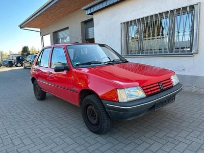 Usata Peugeot 205 60 CV (44 kW) 1993 Rosso Utilitaria