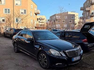 Gebraucht Mercedes E250 Avantgarde 204 PS (150 kW) 2009 Schwarz Limousine