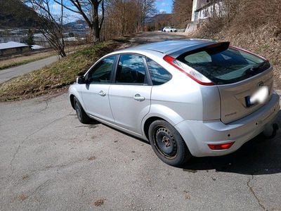Gebraucht Ford Focus 101 PS (74 kW) 2010 Silber Limousine