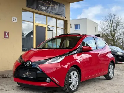 Gebraucht Toyota Aygo X-wave 69 PS (50 kW) 2015 Rot Kleinwagen