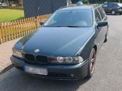 BMW 525