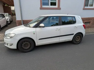 Używany Skoda Fabia GreenLine 75 KM (55 kW) 2012 Biały Hatchback