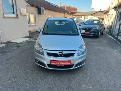 Gebraucht Opel Zafira Edition 140 PS (102 kW) 2005 Starsilber/silver iii Van / Kleinbus