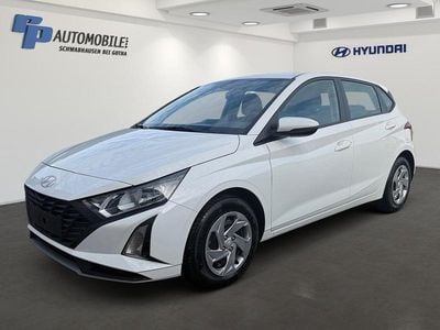 Gebraucht Hyundai i20 79 PS (58 kW) 2024 Atlas white Kleinwagen