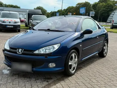 Gebraucht Peugeot 206 CC 109 PS (80 kW) 2005 Blau Cabrio