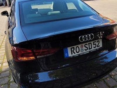 Gebraucht Audi A3 Ambiente 140 PS (102 kW) 2014 Schwarz Limousine
