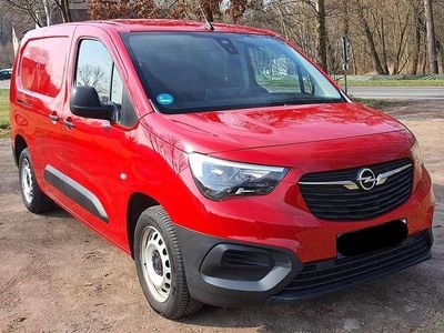 Gebraucht Opel Combo Selection 102 PS (75 kW) 2019 Rot Van / Kleinbus