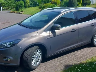 Gebraucht Ford Focus Titanium 125 PS (91 kW) 2014 Braun Kombi