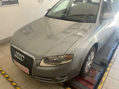 Gebraucht Audi A4 Sport 163 PS (119 kW) 2004 Grau Kombi