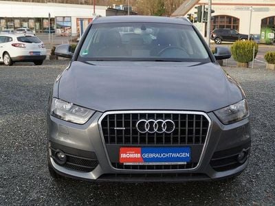Grau Gebraucht 2011 Audi Q3 Comfort SUV | 8.900 € (Etwas zu teuer)