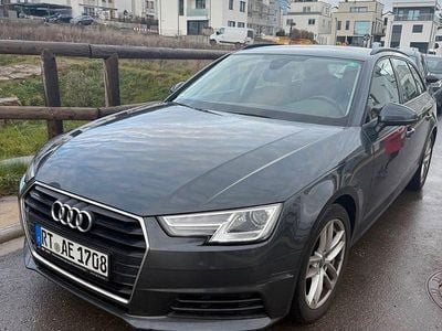Grau Gebraucht 2016 Audi A4 Sport Kombi | 11.950 € (Guter Preis)
