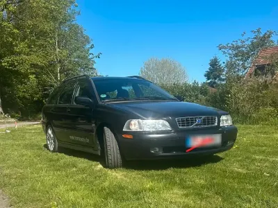 Brugt Volvo V40 85 HK (62 kW) 2004 Sort Stationcar