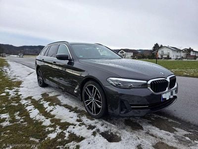 Gebraucht BMW 530 Shadowline 252 PS (185 kW) 2021 Grau Kombi