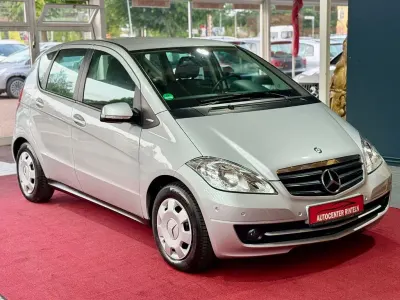 Gebraucht Mercedes A160 95 PS (69 kW) 2011 Silber Kleinwagen