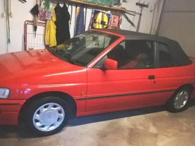 Gebraucht Ford Escort Cabriolet 105 PS (77 kW) 1991 Rot Cabrio