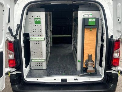 Weiß Gebraucht 2020 Peugeot Partner Premium Van / Kleinbus | 14.990 € (Teuer)