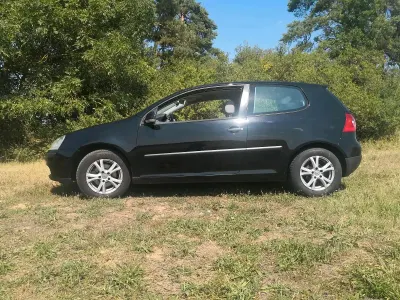 Gebraucht VW Golf V 75 PS (55 kW) 2004 Schwarz Kleinwagen