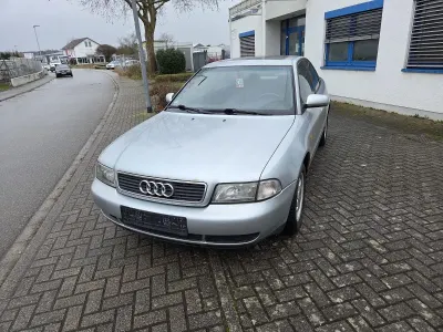 Gebraucht Audi A4 125 PS (91 kW) 1997 Silber Limousine