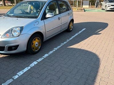 Second-hand Ford Fiesta 67 CP (49 kW) 2008 Argintiu Hatchback