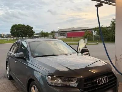 Gebraucht Audi Q7 Ambiente 286 PS (210 kW) 2019 Andere farben SUV