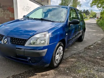 Używany Renault Clio II 60 KM (44 kW) 2006 Niebieski Hatchback