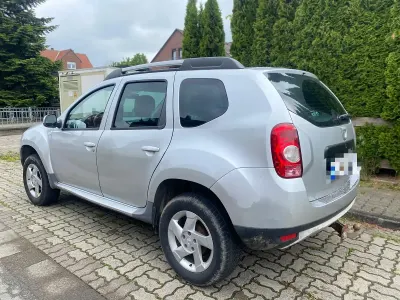 Gebraucht Dacia Duster 77 PS (56 kW) 2011 Silber SUV