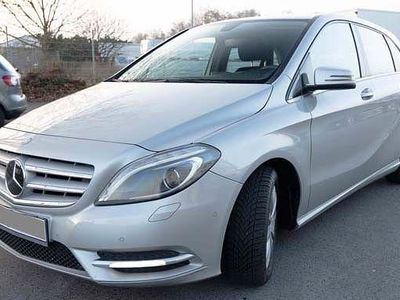 Usata Mercedes B200 136 CV (100 kW) 2012 Argento Monovolume