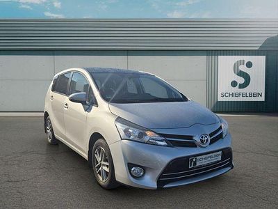 Usata Toyota Verso Skyview Edition 147 CV (108 kW) 2015 Argento Monovolume
