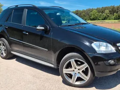 Gebraucht Mercedes ML320 224 PS (164 kW) 2007 Schwarz SUV