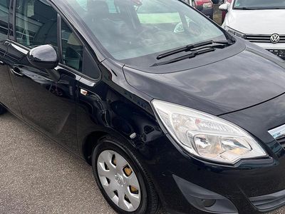 Używany Opel Meriva Edition 120 KM (88 kW) 2011 Czarny Minivan